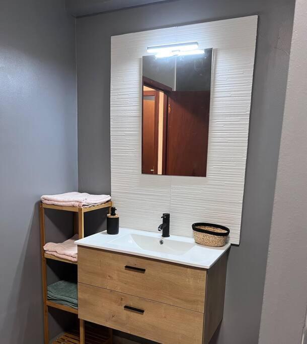 Travel Escape Apartment Cayenne Exterior photo